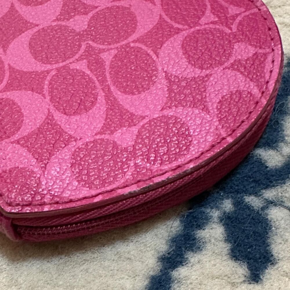 Vintage Y2K Coach Heart Coin Case - Picture 2 of 4
